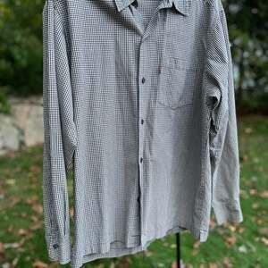Levi’s Red Tab Gingham Check Shirt Men’s M Navy White Button Up Casual Cotton